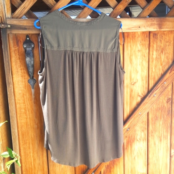 ⭐️George Forest green Top - Picture 5 of 6